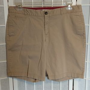 Dockers, low-rise-slightly curvy